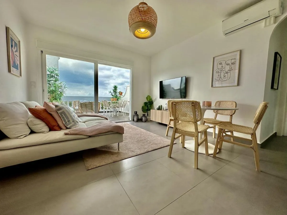 Las Palmas 8B Oasis Properties 네르하 아파트