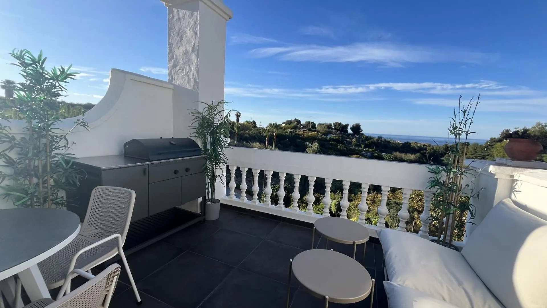Las Palmas 8B Oasis Properties Nerja
